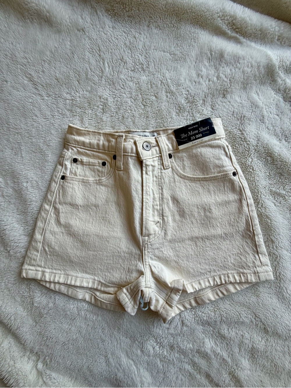 Abercrombie & Fitch Curve Love Mom Short Cream NWT